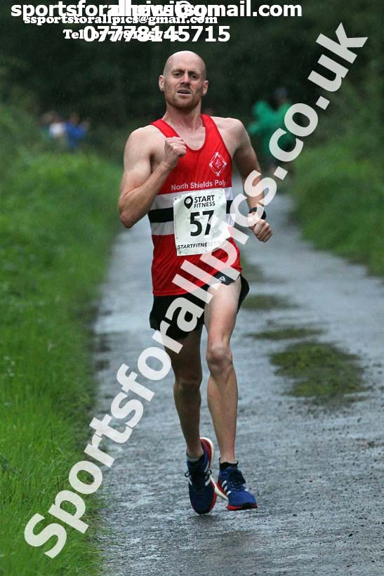 Morpeth 10k Road Race (North Eastern Champs. 10k). Photo: David T. Hewitson/Sports for All Pics